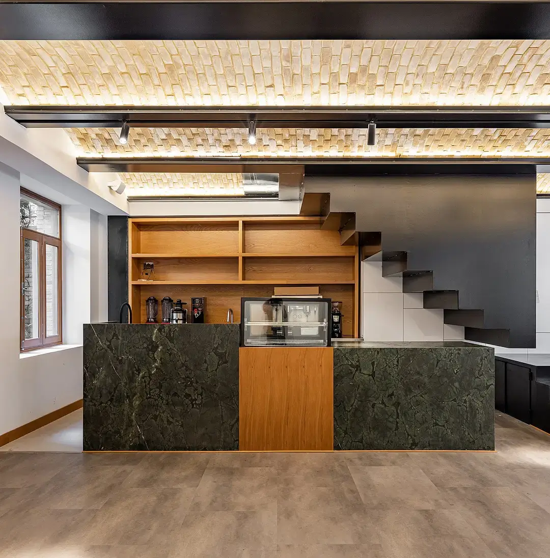 کافه رستوران دو درب