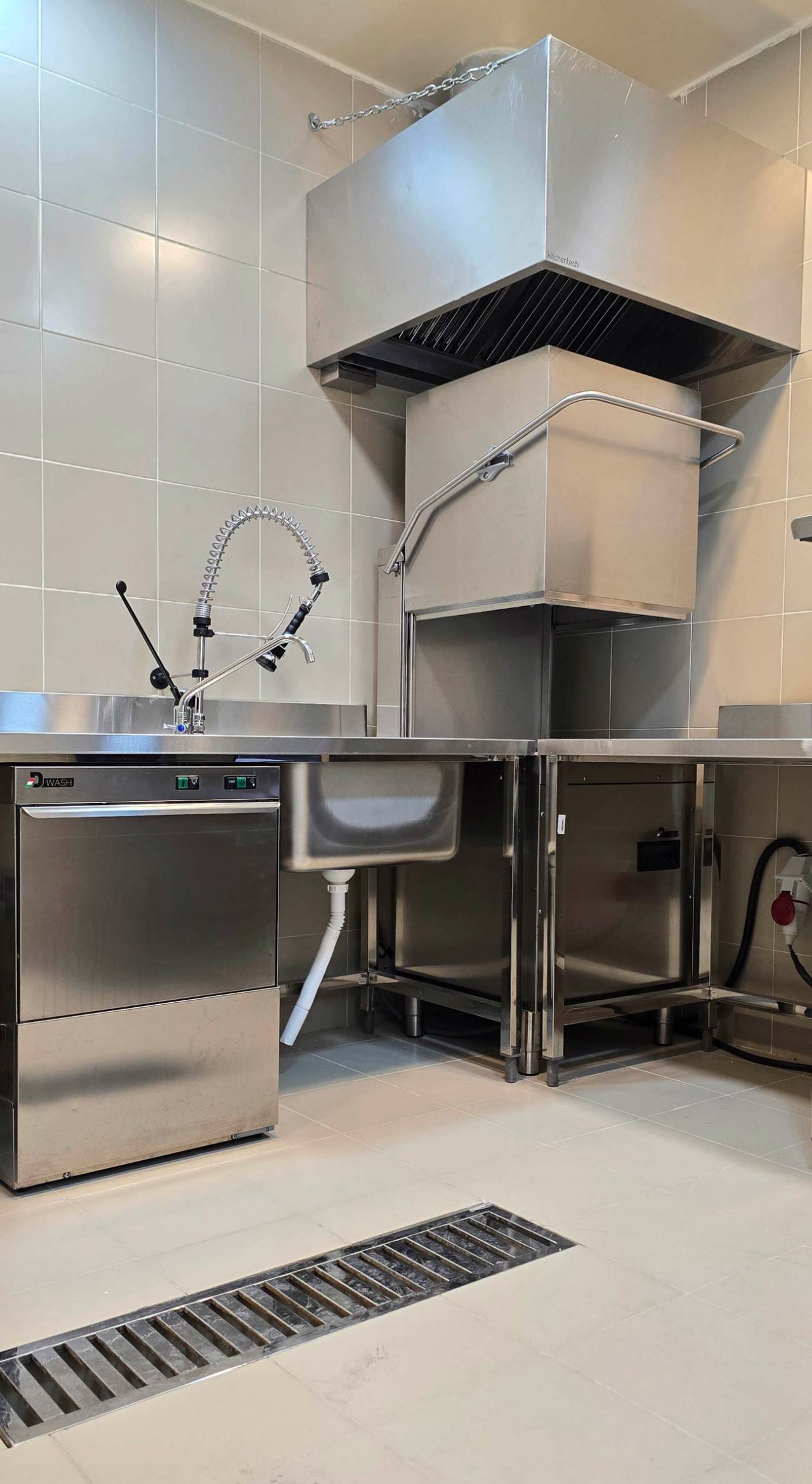 تجهیزات آشپزخانه صنعتی کافه رستوران ماوا