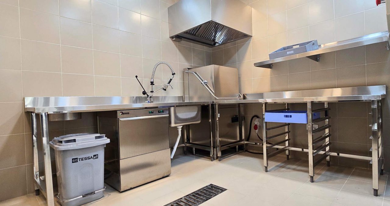 طراحی آشپزخانه صنعتی کافه رستوران ماوا