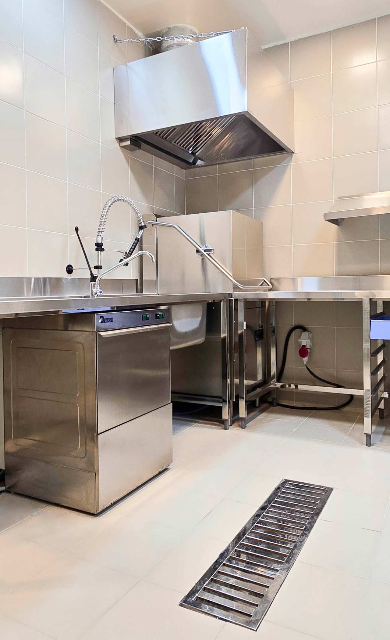 طراحی آشپزخانه کافه رستوران ماوا